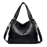 Priestranná hladká crossbody kabelka